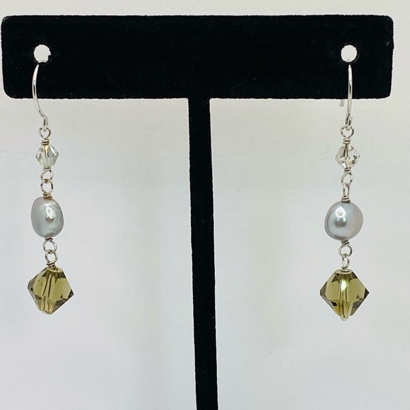 LITA Artisan 925 Sterling Silver Pearl Earrings - Picture 8 of 12